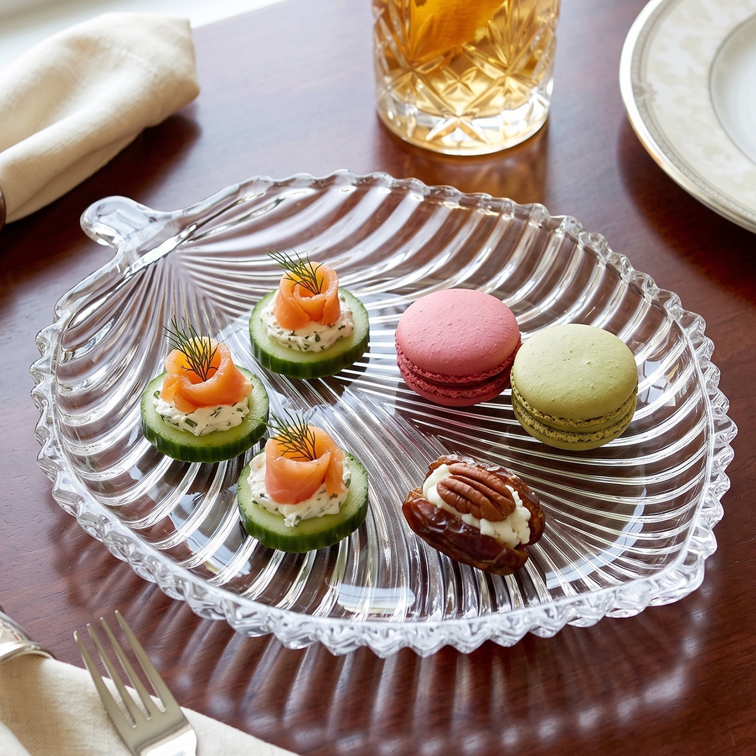 Clear leaf shape glass dish for fruit, dessert and appetisers